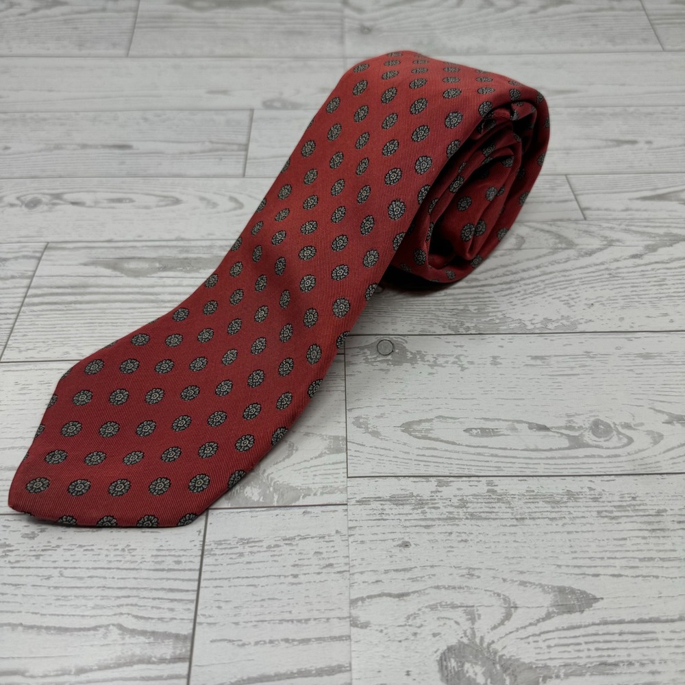 Burberrys of‎ London Silk Blend Red Floral Jacquard Mens Necktie